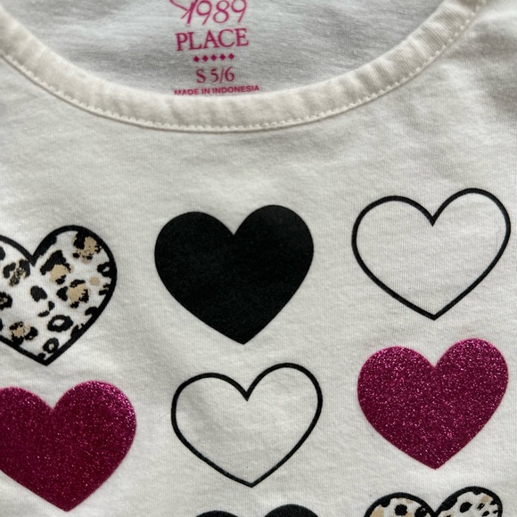 Little Girl 5T Heart Outfit - Picture 4 of 4